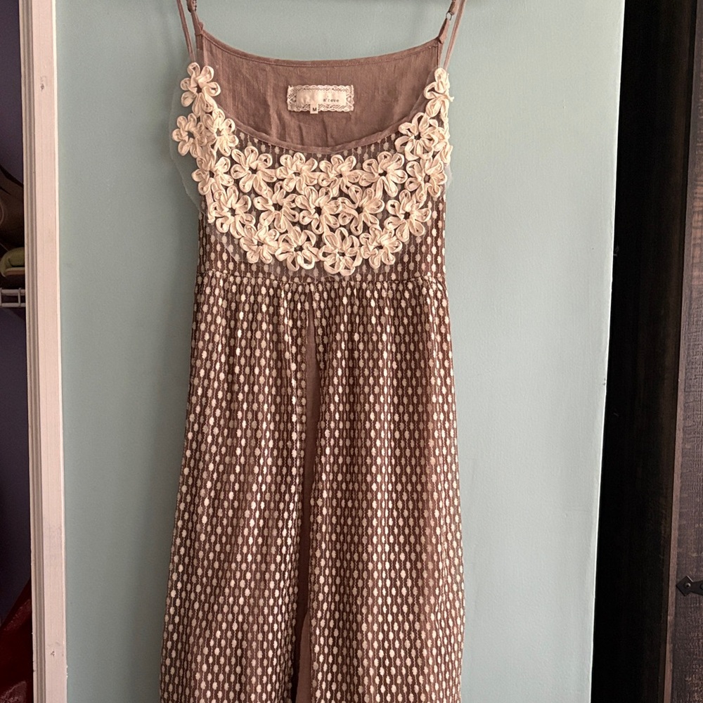 Floral Crochet Yoke Sleeveless  dress— Taupe & Cream